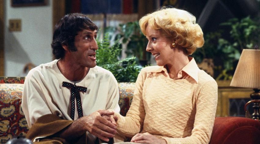 Robert Donner w/Georgia Engle | "Mork & Mindy / Exiter's Wedding" (1978)