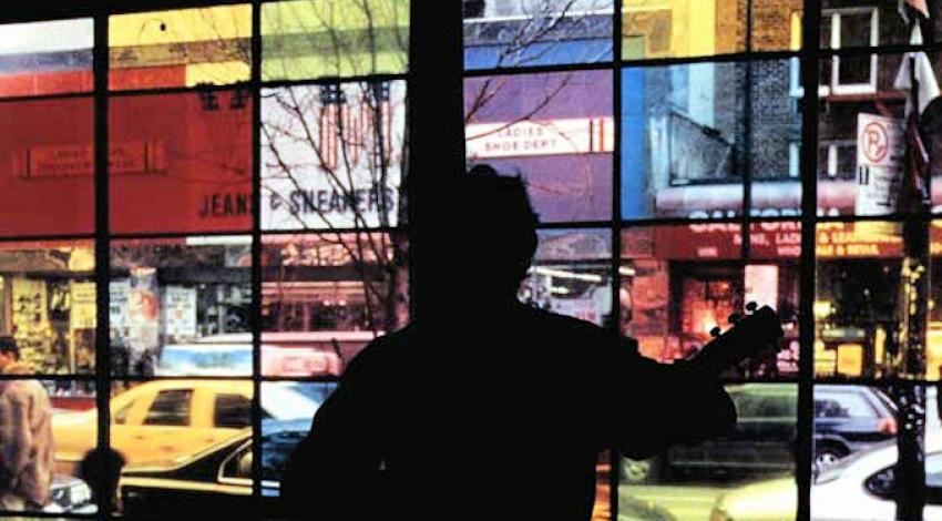 Jonathan Demme's "Storefront Hitchcock" (1998)