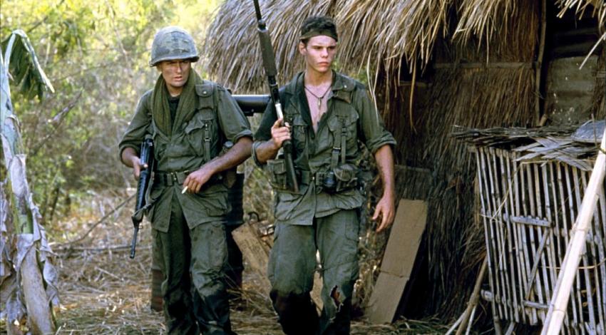 Charlie Sheen, Kevin Dillon | "Platoon" (1986)