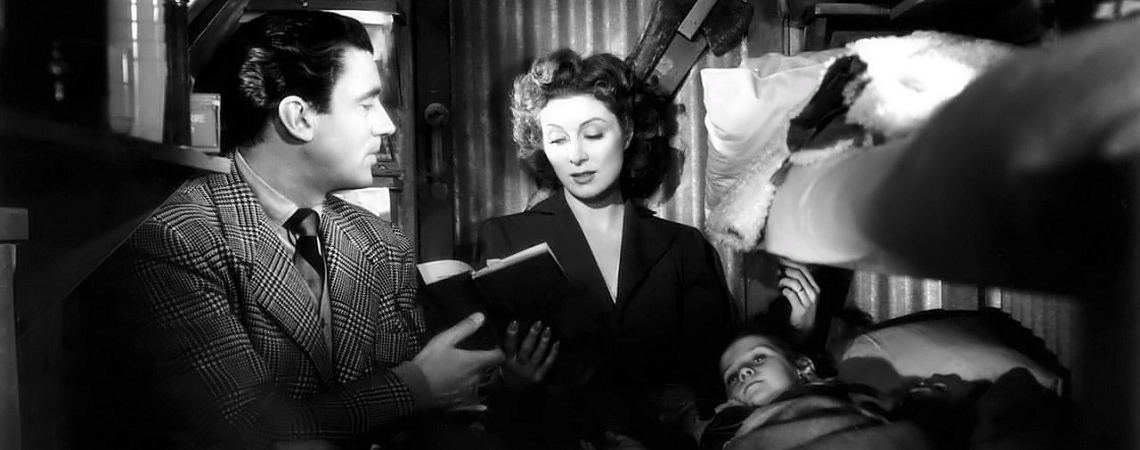 Greer Garson, Walter Pidgeon, Clare Sandars, Christopher Severn  | "Mrs. Miniver" (1942)
