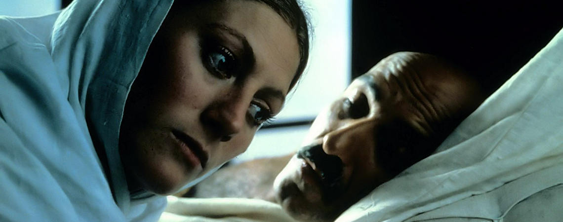 Geraldine James, Ben Kingsley | "Gandhi" (1982) *