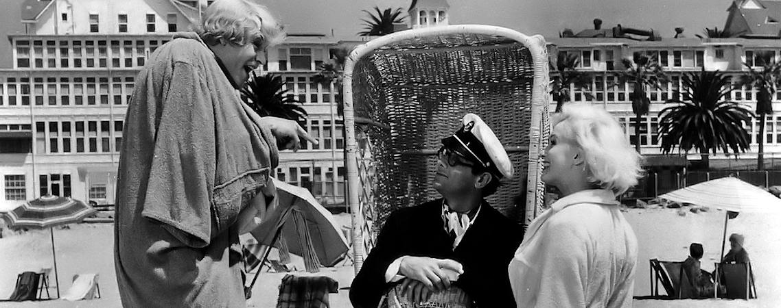 Jack Lemmon, Tony Curtis, Marilyn Monroe | "Some Like It Hot" (1959) *