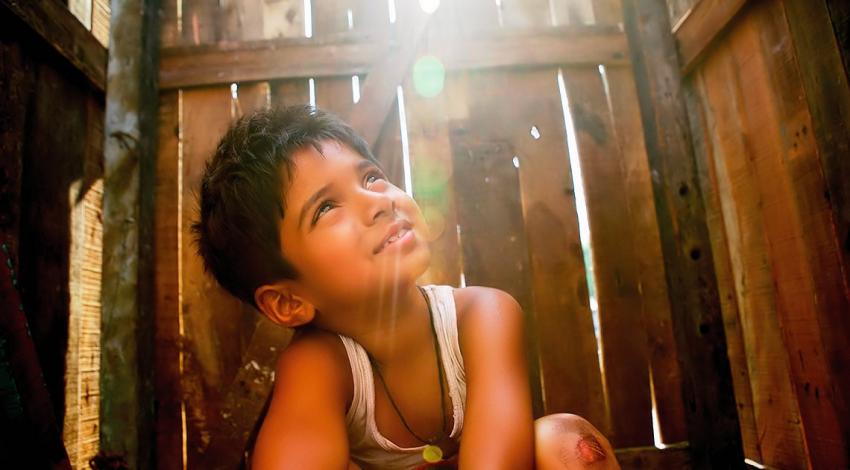 Ayush Mahesh Khedekar | "Slumdog Millionaire" (2008)